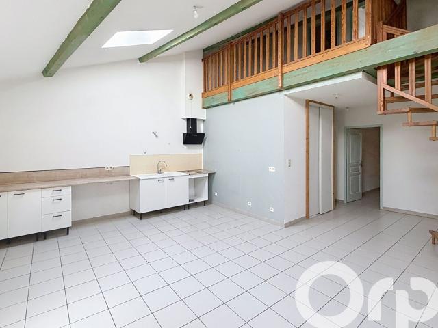 Location appartement, 103.1 m² T 5 à Baix, 720 €