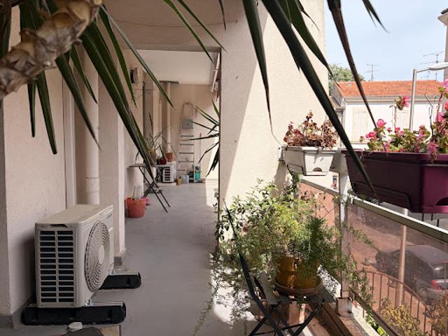 Location Appartement 103 m2 Nimes