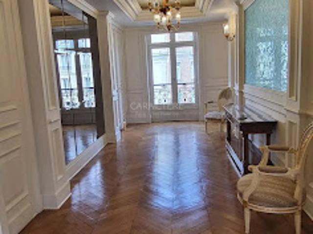 Location Appartement 10 pièces 346.55 m2 Paris 8ème