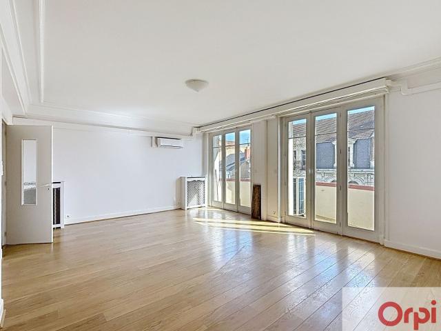 Location appartement, 116.33 m² T 4 à Montluçon, 795 €