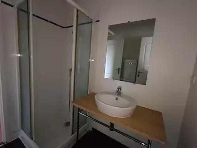 location appartement, 136.78 m² au dernier étage parking