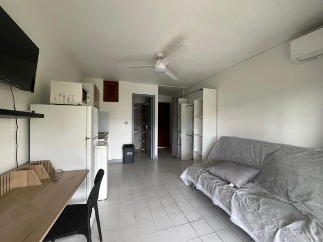 Location Appartement 17.51m² 1 pièce Fort de france