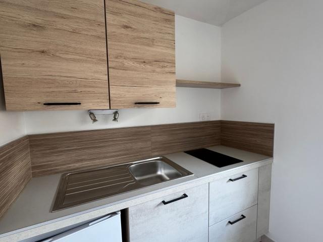 Location appartement, 17.55 m² T 1 à Limoges, 350 €