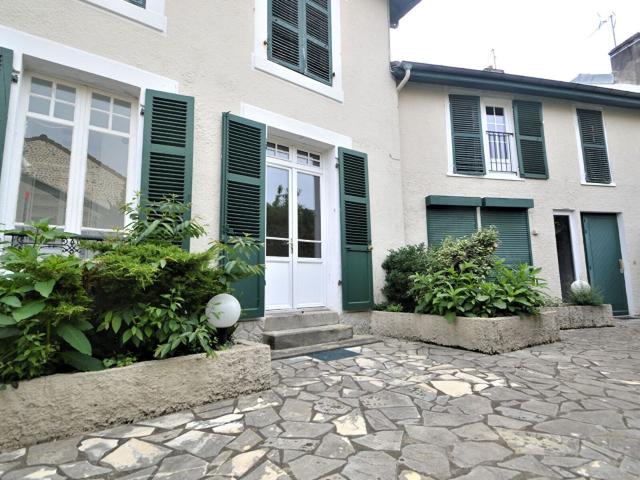Location appartement, 14.17 m² T 1 à Pau, 350 €