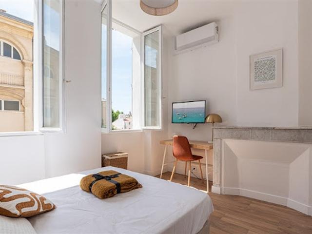 Location Appartement 14 pièces 100 m2 Marseille 1er