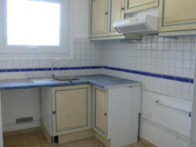 location appartement 151 rue tour de l' evêque 3 pièces 60 m2 gard 30900 703 €