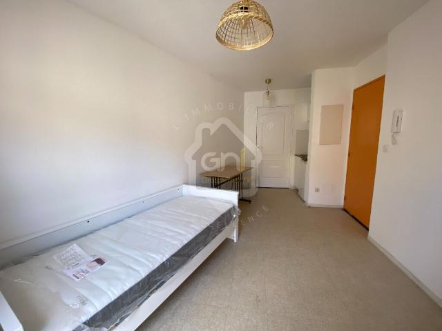 Location appartement 16.97 m², Nimes 30900 Gard