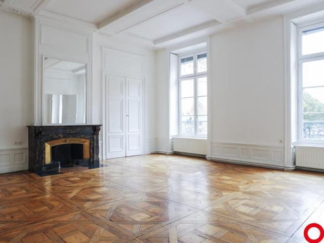 Location appartement, 180 m² T 4 à Lyon 5, 2 150 €