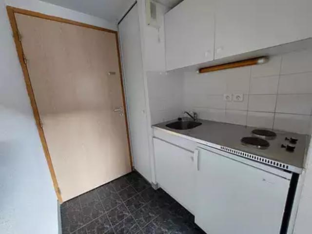 location appartement, 18.0 m² au dernier étage