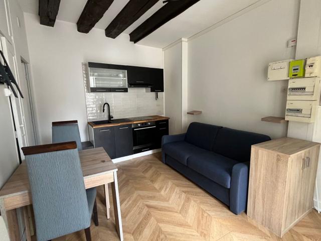 Location appartement, 18.23 m² T 1 à Saint Yrieix la Perche, 350 €