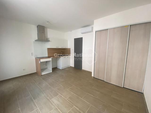 Location appartement 19.64 m², Nimes 30900 Gard