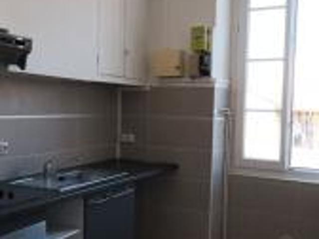 location appartement 19 bis rue enclos rey 3 pièces 43 m2 gard 30900 620 €