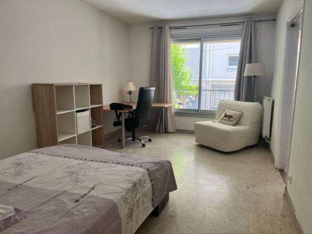 Location appartement 1 pièce Marseille 5e 13