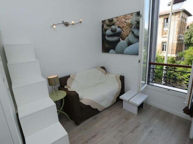 Location appartement 1 pièce Marseille 7e 13