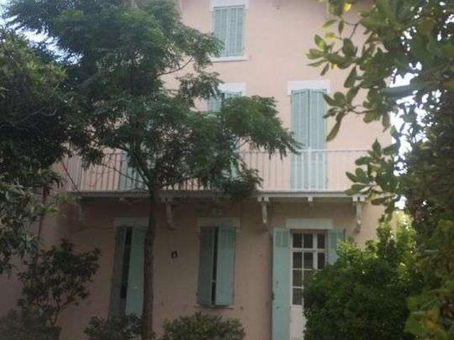 Location appartement 1 pièce Marseille 8e 13