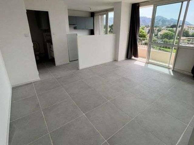 Location appartement 1 pièce Marseille 9e 13
