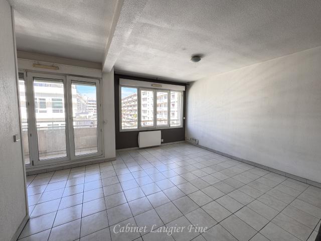 location appartement 1 pièce Marseille Bus, Metro