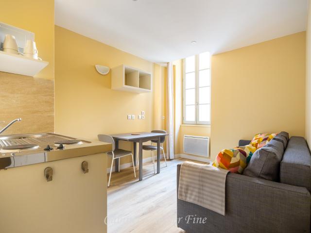location appartement 1 pièce Marseille Bus, Tram, Metro