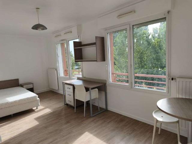 Location appartement 1 pièce Maurepas 78