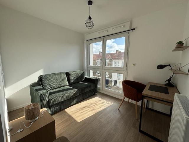 Location Appartement 1 pièce Meublé 17m² NANTES 44300