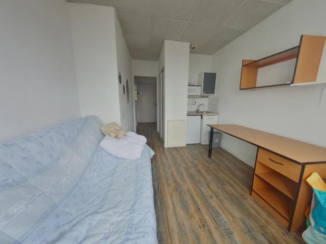 Location Appartement 1 pièce Meublé 15m² TOURS 37000