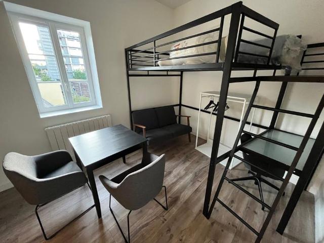 Location Appartement 1 pièce Meublé 16m² CALUIRE ET CUIRE 69300