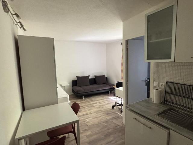 Location Appartement 1 pièce Meublé 18m² NANTES 44000