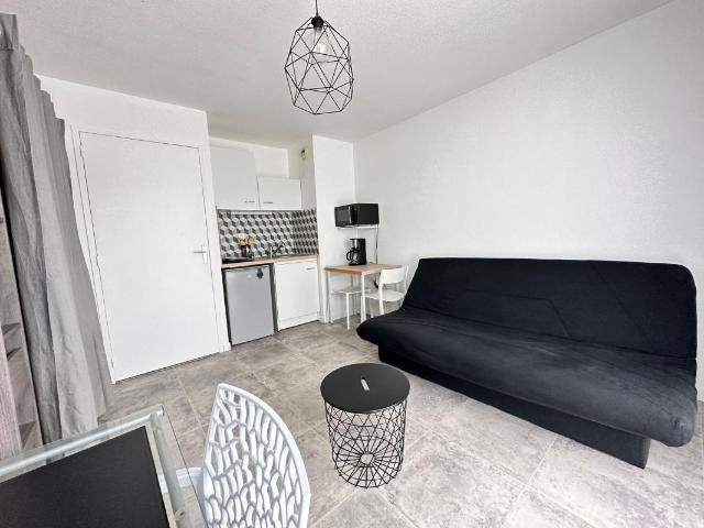 Location Appartement 1 pièce Meublé 19m² NANTES 44000
