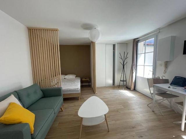 Location Appartement 1 pièce Meublé 23m² LA ROCHELLE 17000