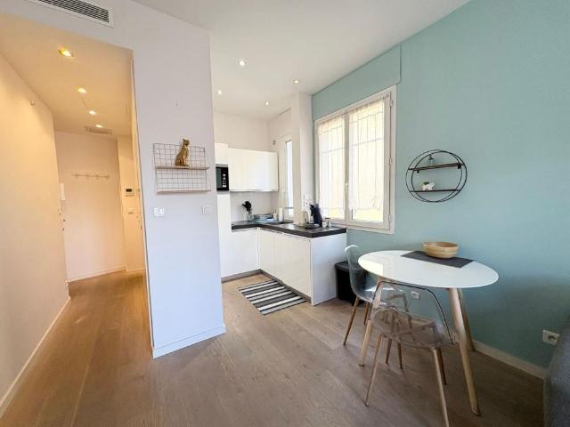 Location Appartement 1 pièce Meublé 23m² NICE 06000