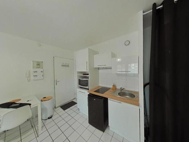 Location Appartement 1 pièce Meublé 20m² POITIERS 86000