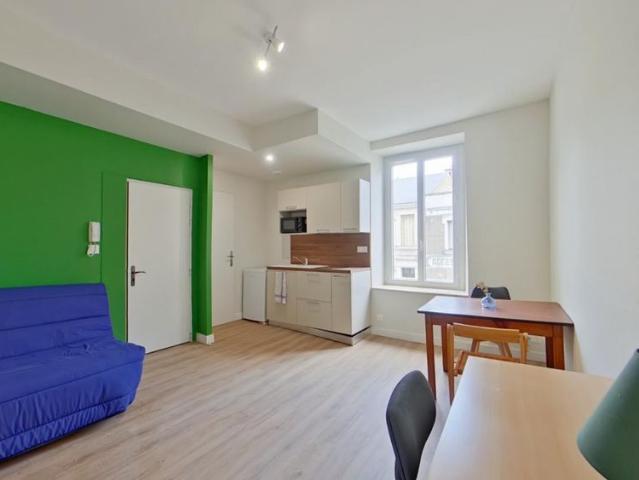 Location Appartement 1 pièce Meublé 20m² POITIERS 86000
