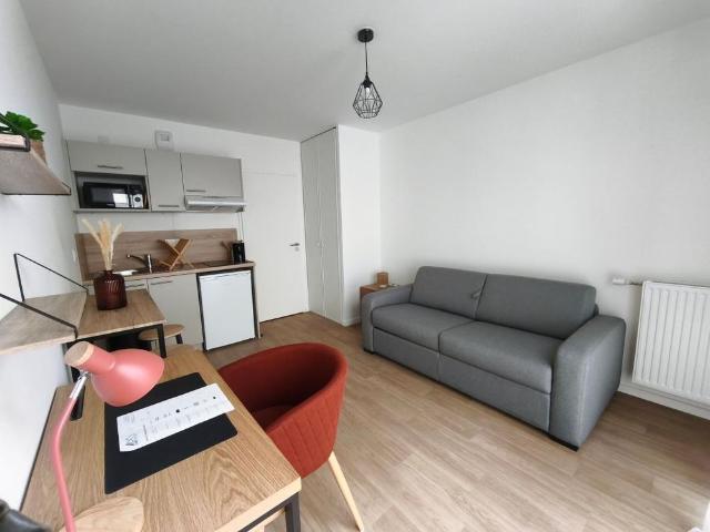 Location Appartement 1 pièce Meublé 21m² NANTES 44300