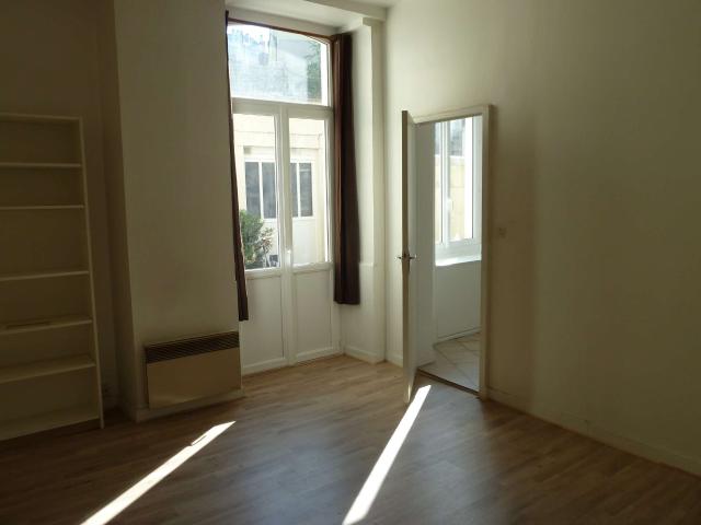 Location appartement 1 pièce Nantes Centre Ville 44