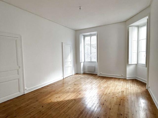 Location appartement 1 pièce Nantes Centre Ville 44