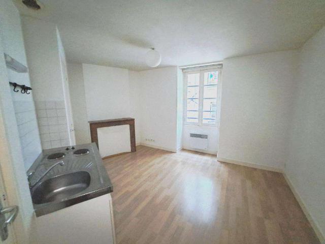 Location appartement 1 pièce Nantes Centre Ville 44