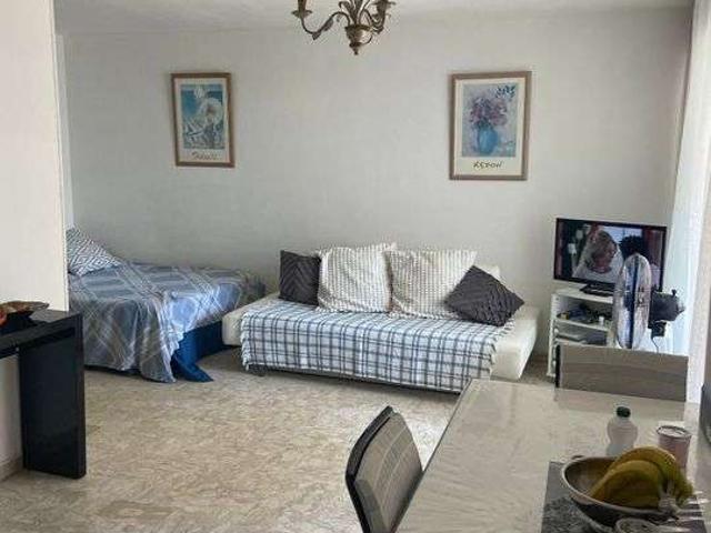Location appartement 1 pièce Nice 06