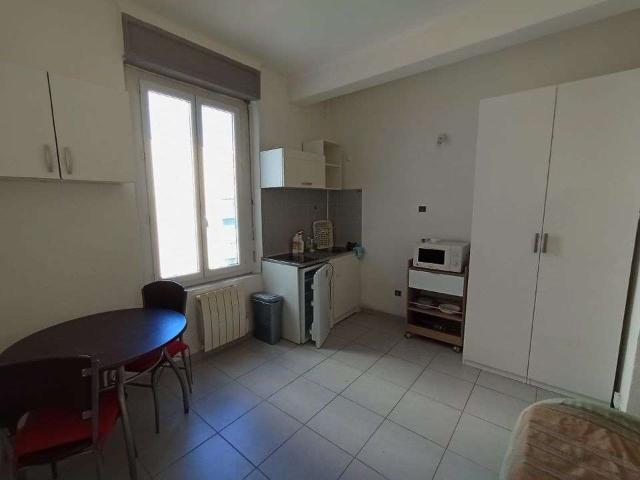 Location appartement 1 pièce Nîmes 30