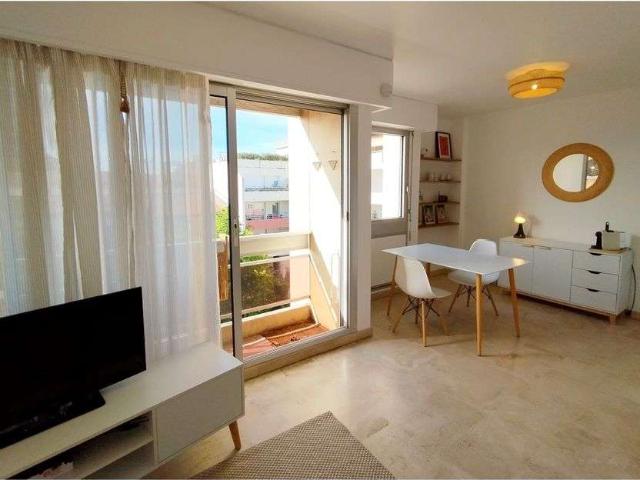 Location appartement 1 pièce Nîmes 30
