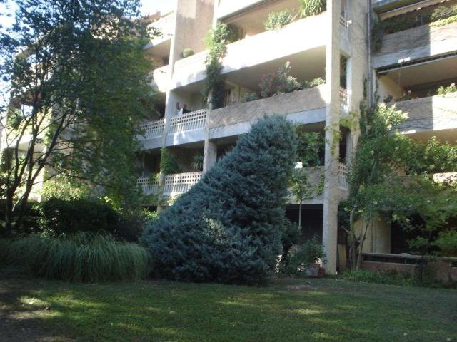 Location appartement 1 pièce Aix en Provence 13