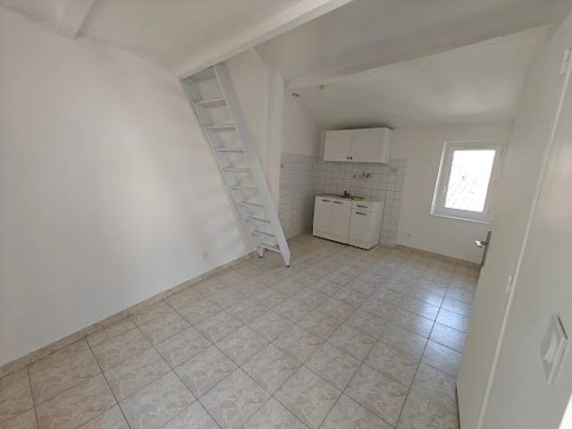Location Appartement 1 pièce 17.35 m2 Allauch