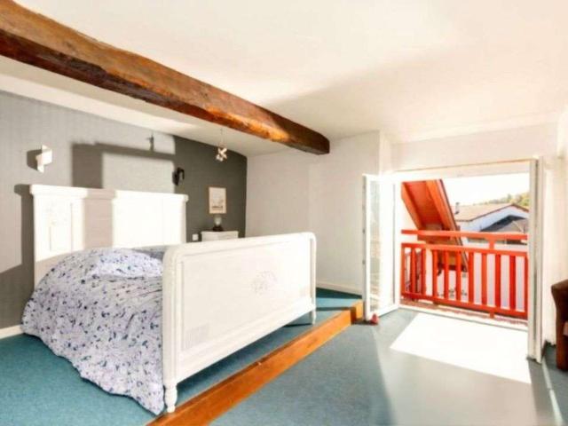 Location appartement 1 pièce Amendeuix Oneix 64