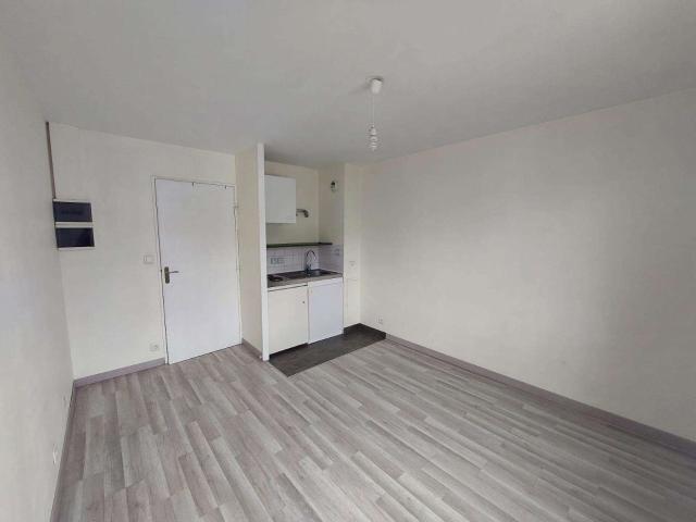 Location appartement 1 pièce Angers Saint Léonard Madeleine 49