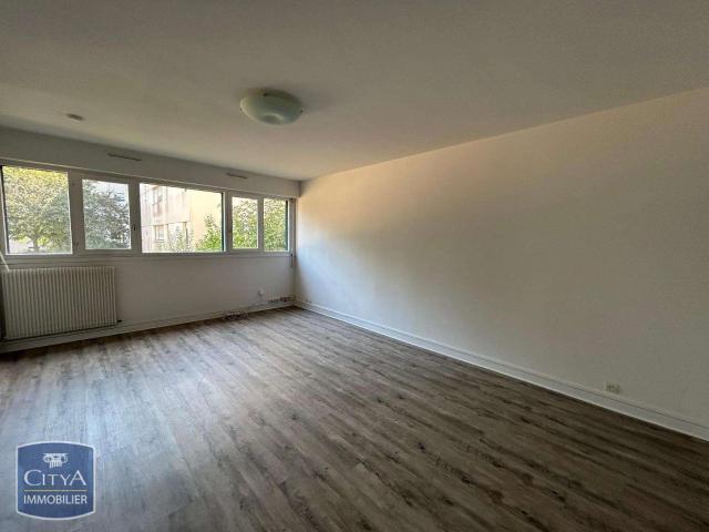 Location appartement 1 pièce Angers Saint Léonard Madeleine 49