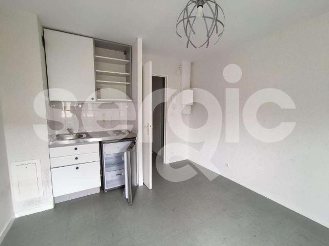 Location appartement 1 pièce Angers Saint Léonard Madeleine 49