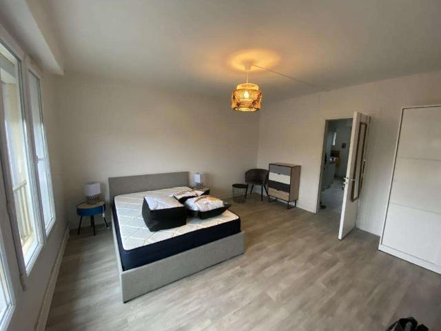Location appartement 1 pièce Angers Saint Léonard Madeleine 49