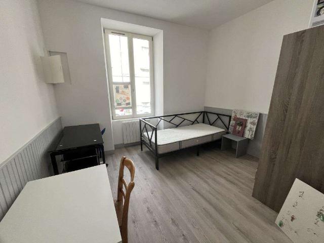 Location appartement 1 pièce Angers Saint Léonard Madeleine 49