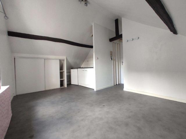 Location appartement 1 pièce Angers Saint Léonard Madeleine 49