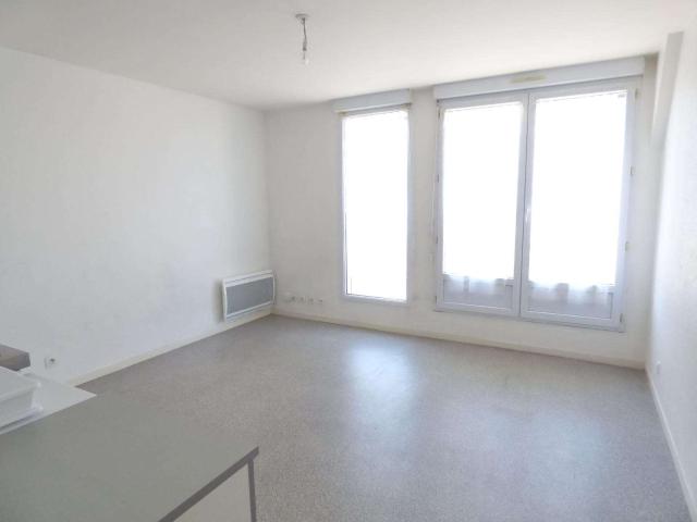 Location appartement 1 pièce Angers Saint Serge 49