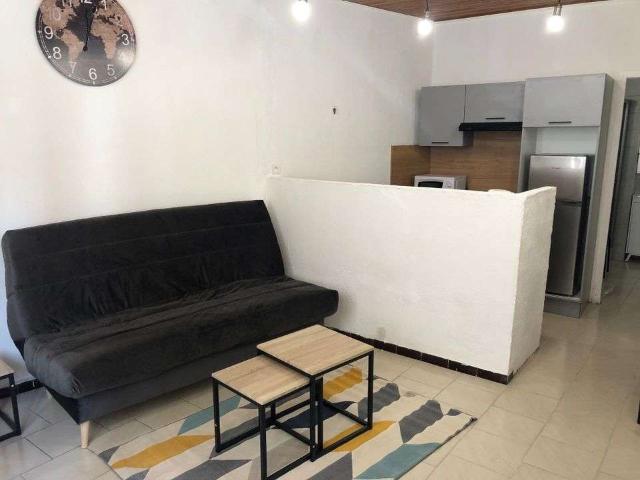Location appartement 1 pièce Baho 66